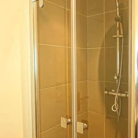 Апартаменти Modern Flat