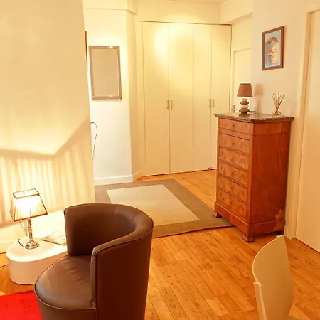 Modern Flat Біарріц